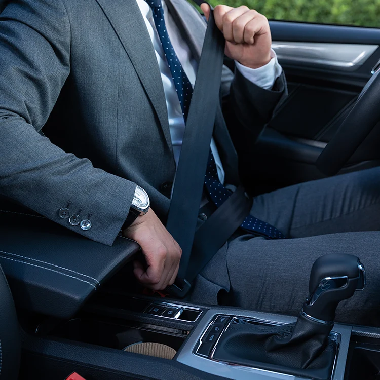 Darbo principas ir automobilio saugos diržo naudojimas.